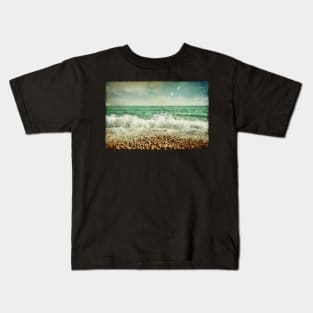 Beside the sea V Kids T-Shirt